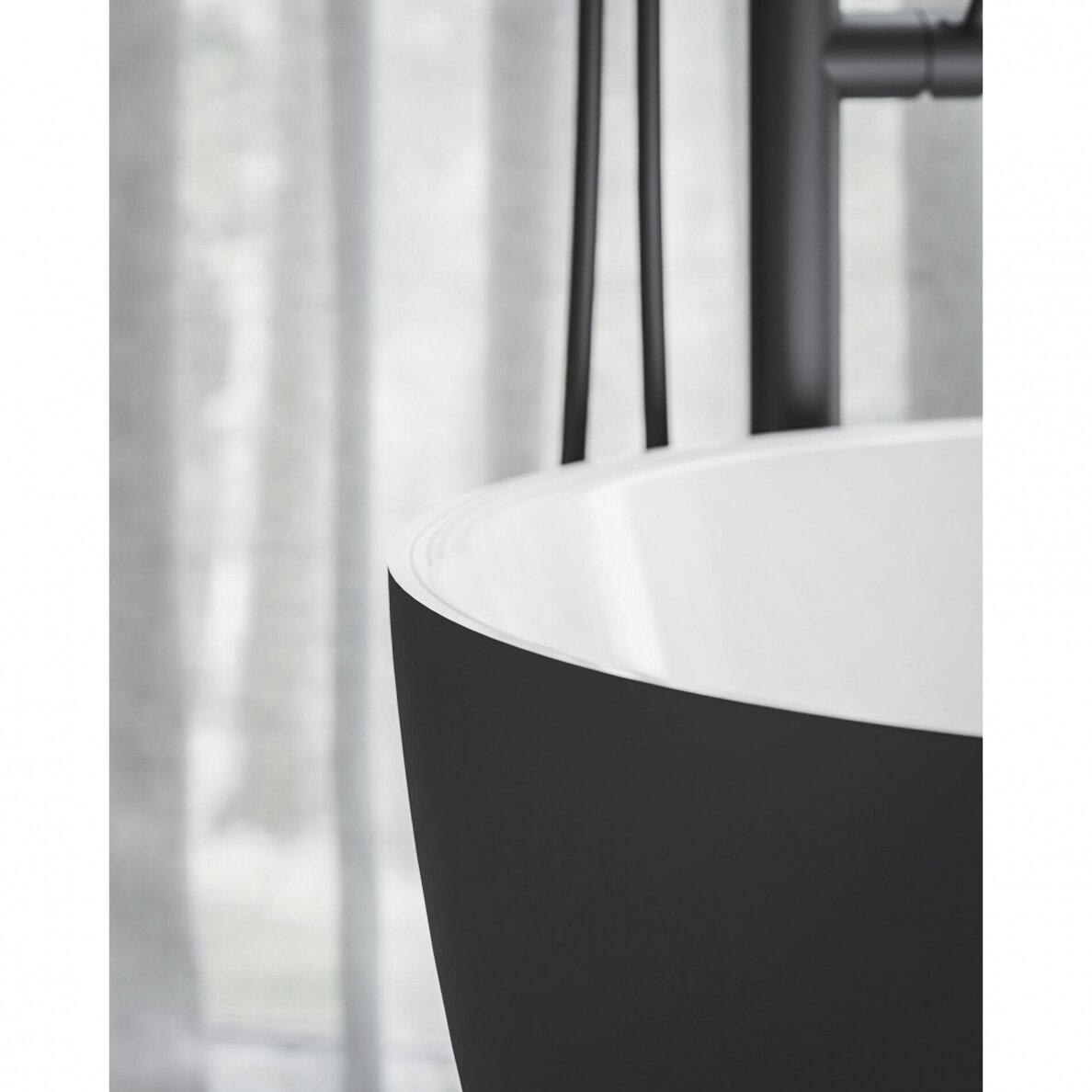 Vonia RAVAK Freedom O Tec, 170x77cm juoda/balta ir juodos sp. nutekėjimas 2 Vonia RAVAK Freedom O Tec, 170x77cm juoda/balta ir juodos sp. nutekėjimas 2